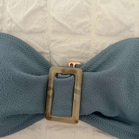 Shade & Shore bandeau with removable straps - Picture 8 of 10